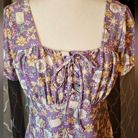 Her Universe Disney Tangled Floral Icons Dresd medium - Picture 2 of 4